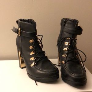 Sexy boots with gold under heel